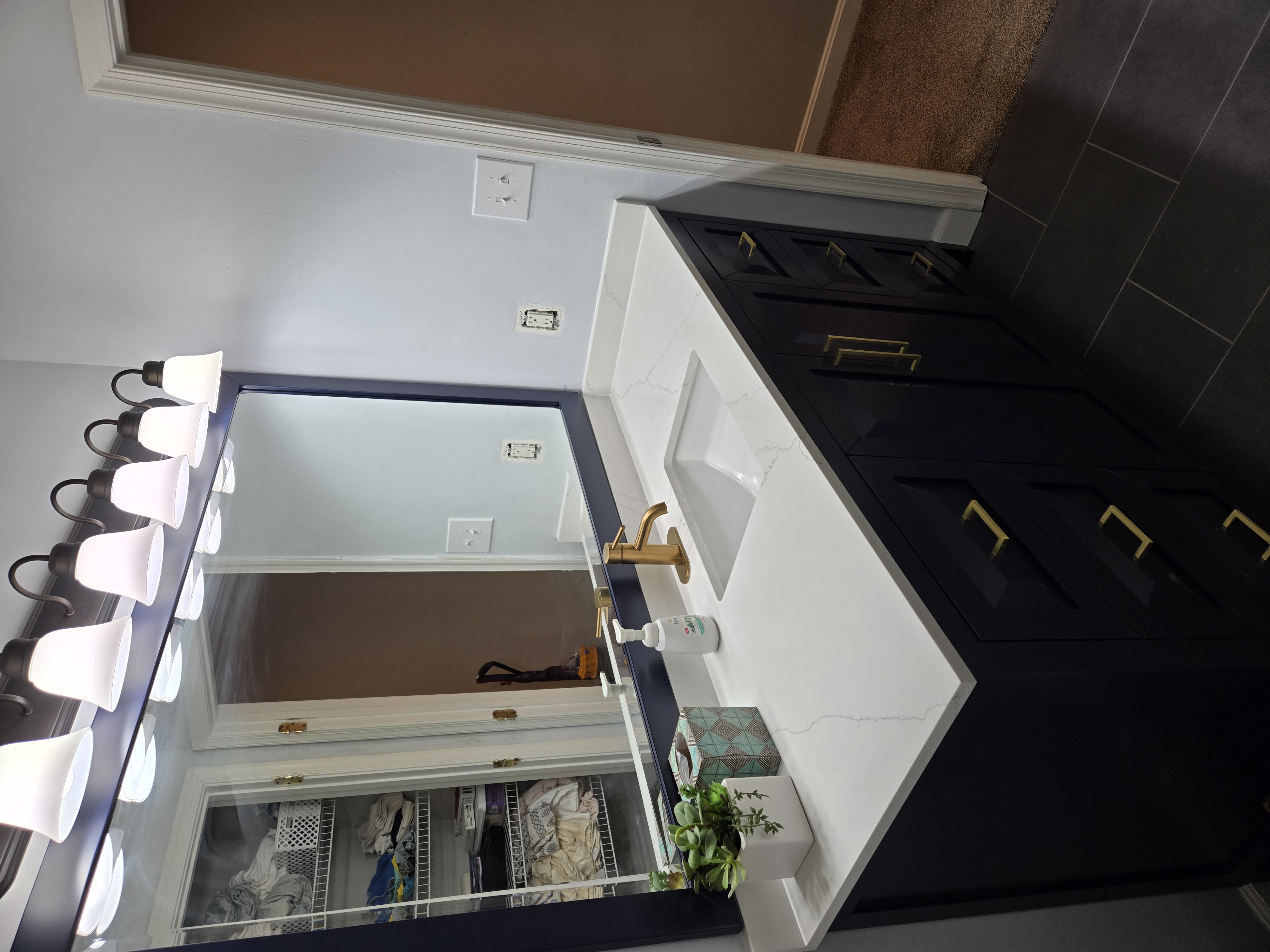 finished-vanity